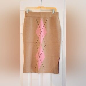 Elegant Tan and Pink Argyle Women's Skirt